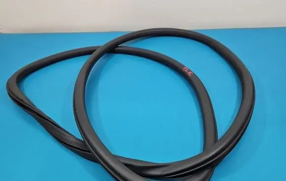 Ford Fusion II Front door rubber seal DEK3B IMPRK1578018