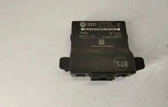 Volkswagen PASSAT B6 Gateway control module 3C0907530C 3C0907951A