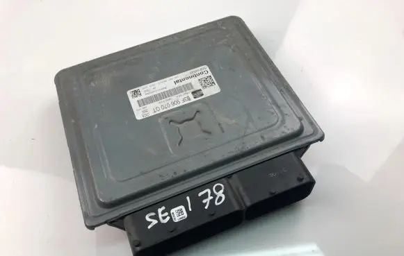 Seat Ibiza IV (6J,6P) Engine control unit/module ECU 03F906070GT