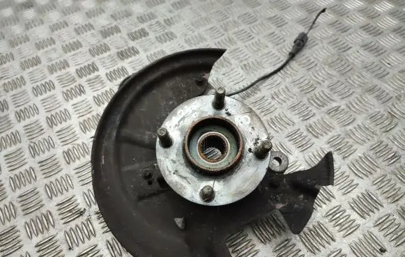 Ford B-MAX Front wheel hub