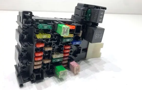 Skoda Octavia Mk3 (5E) Fuse box set 5Q0937615C