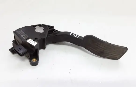Nissan Micra Accelerator throttle pedal 9204812B 9200281 180021HMOA