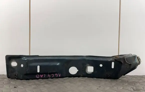 Audi A6 S6 C4 4A Fender mounting bracket 4A0821196