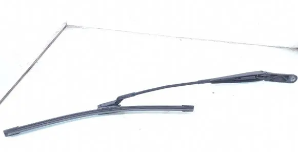 Volkswagen PASSAT B6 Windshield/front glass wiper blade 3C1955410B