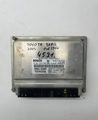 Toyota Yaris Engine control unit/module 0281010563 89661-52200 89660-52270