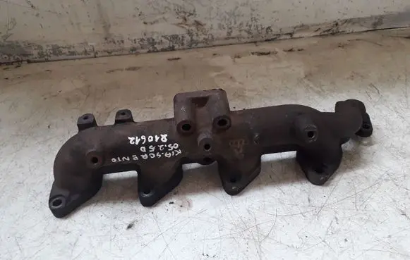 KIA Sorento Exhaust manifold
