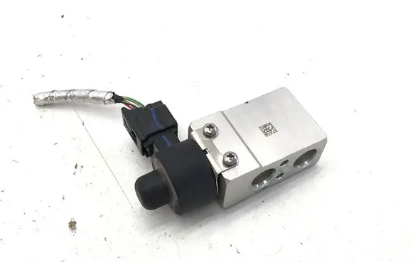 BYD Seal U Air conditioning (A/C) expansion valve SA3HE8106200 EBT12K400201