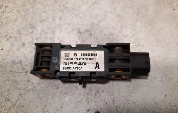 Nissan Note (E11) Airbag deployment crash/impact sensor 0285003019 98830AY00A