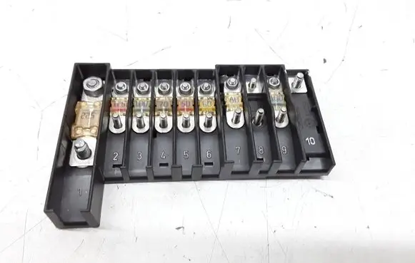 Volkswagen Multivan T5 Fuse module 7H0937550