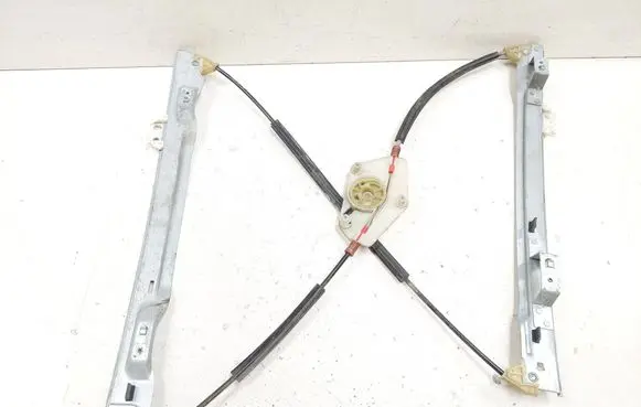 Citroen C4 Grand Picasso Front window lifting mechanism without motor 9682493680