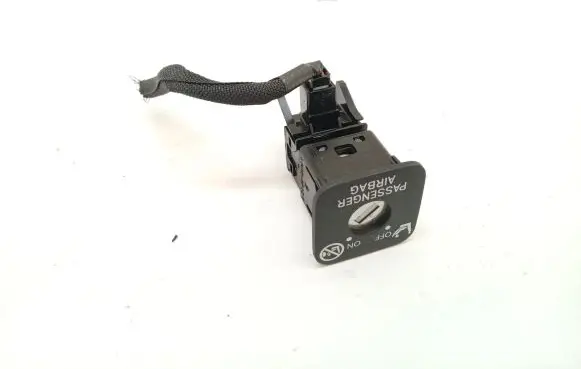 Lexus IS 220D-250-350 Passenger airbag on/off switch 167-2S79