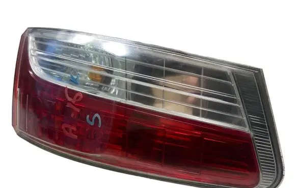 Toyota Avensis T270 Rear/tail lights 08048