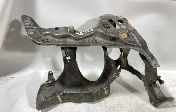 Top upper radiator support slam panel