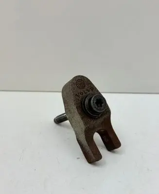 Volvo S60 Fuel Injector clamp holder 