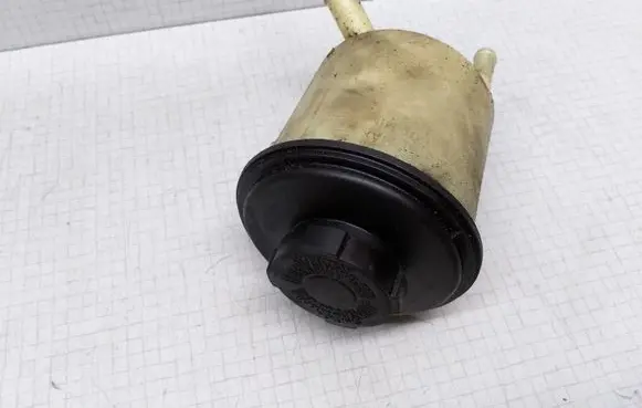 Nissan Almera N16 Power steering fluid tank/reservoir
