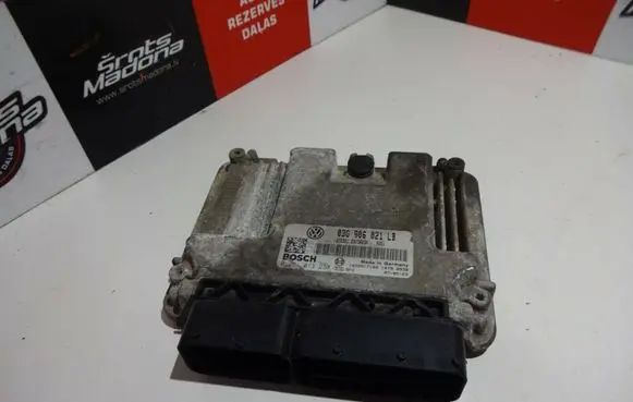 Skoda Octavia Mk2 (1Z) Engine control unit/module 03G906021LB