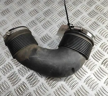 Audi Q7 4M Air intake duct part 059129616B