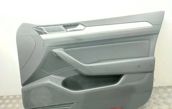 Volkswagen PASSAT B8 Front door card panel trim