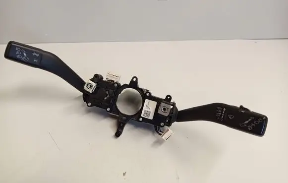 Wiper turn signal indicator stalk/switch