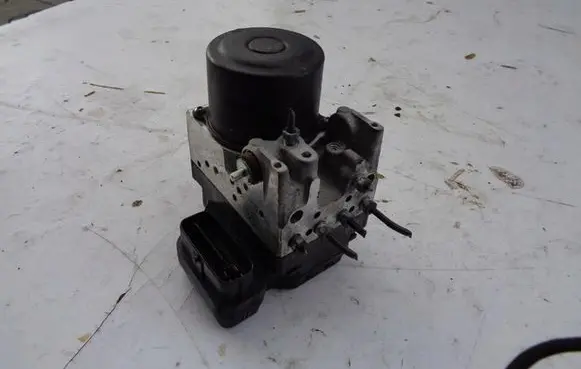 Lexus IS IV XE40 ABS Pump