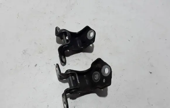 Ford Ranger Rear door upper hinge AB392626800-AE