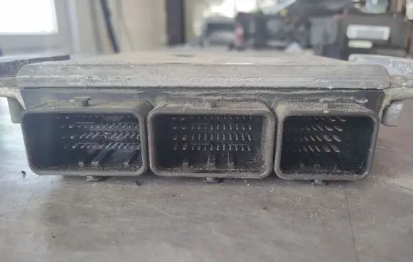 Renault Laguna II Engine control unit/module 0281011101 8200163528