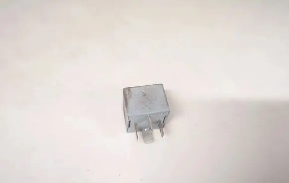 Volkswagen Golf V Other relay 141951253b 20240072