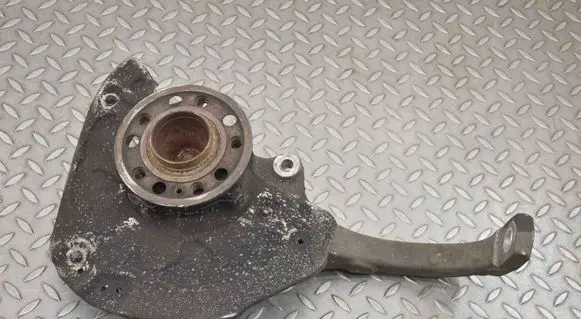 Mercedes-Benz E W238 Front wheel hub