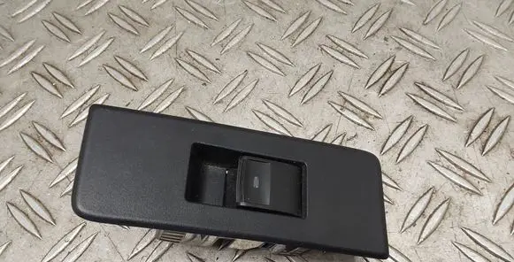 Toyota Verso Electric window control switch 742720F010