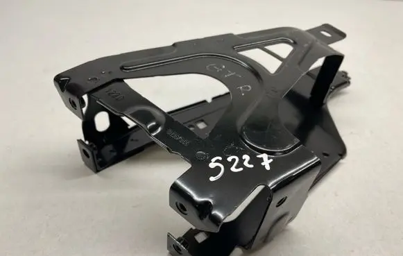 BMW 5 GT F07 Headlight/headlamp mounting bracket 51647200778 7200778