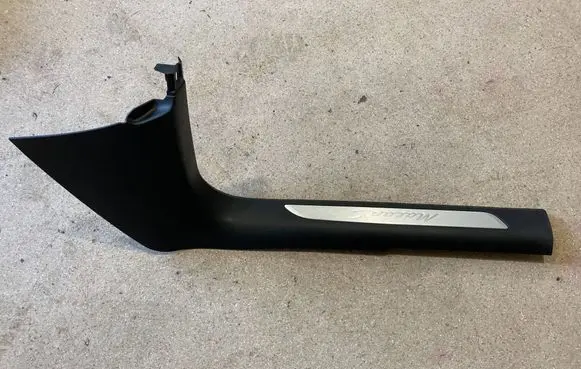 Porsche Macan (95B) Front sill trim cover 95B863484K