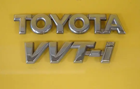 Toyota Yaris Manufacturers badge/model letters 