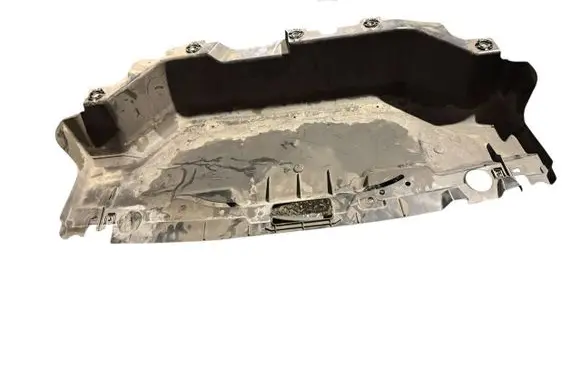 Peugeot 208 II Rear bumper underbody cover/under tray 9826219080
