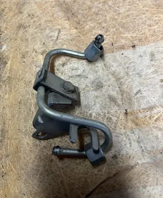 Fuel injector supply line/pipe