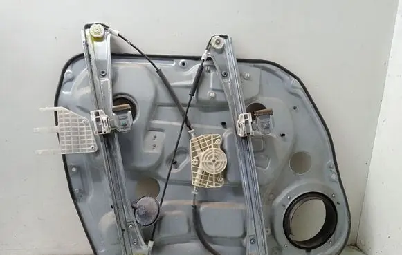 KIA Carens I Front door window regulator with motor 824801DXXX