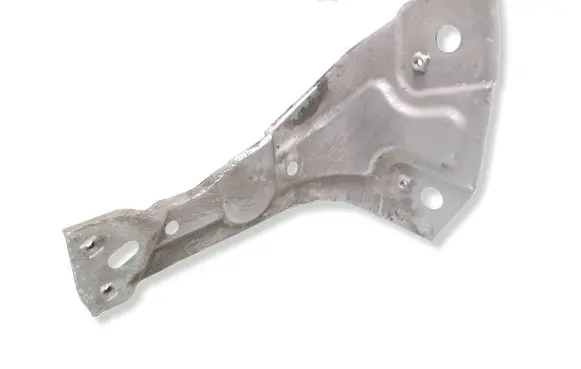 Volkswagen PASSAT B7 Fender mounting bracket 3AA821141
