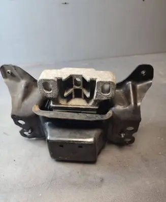 Engine mount bracket