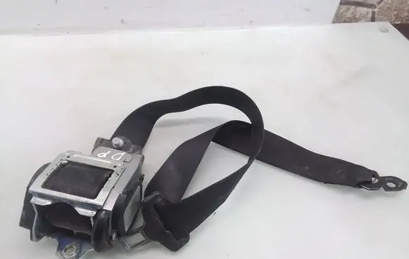 Volkswagen Crafter Front seatbelt
