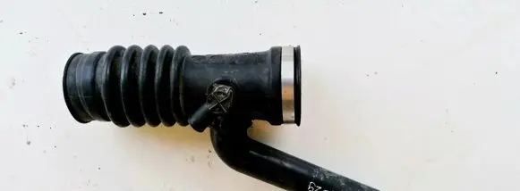Subaru Outback Air intake hose/pipe b009 b-009