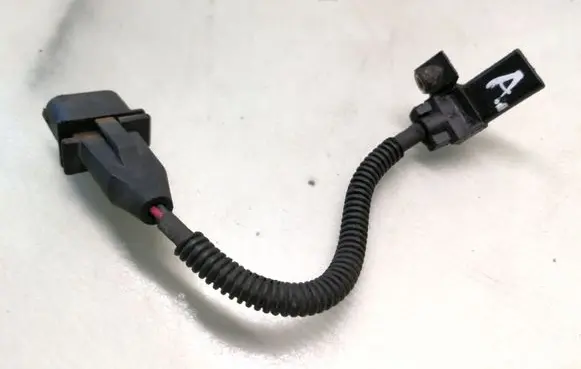 Opel Zafira B Crankshaft position sensor 55555806