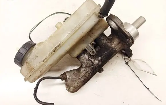 Renault Scenic II - Grand scenic II Master brake cylinder 32067111