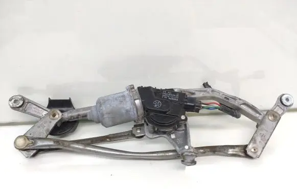 Toyota Auris E180 Front wiper linkage and motor 8511002340