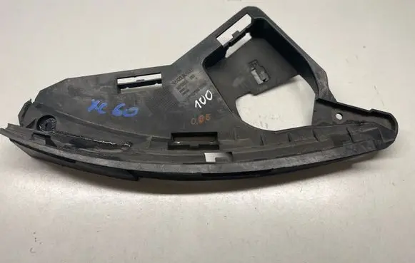 Volvo XC60 Headlight/headlamp mounting bracket 30763434
