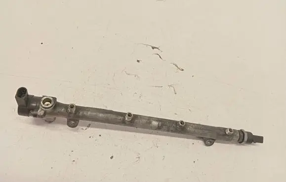 Fuel main line pipe