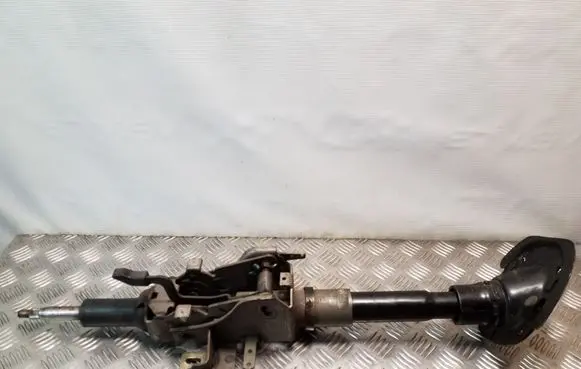 Mitsubishi Pajero Steering wheel axle