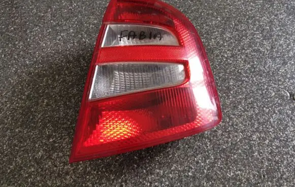 Skoda Fabia Mk2 (5J) Rear/tail lights 6Y6945096B 6Y6945112B
