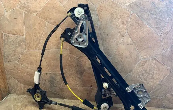 Mercedes-Benz CLS C218 X218 Front door electric window regulator 