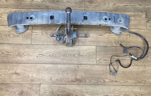 Volvo V50 Tow bar set 8685829 UL9003
