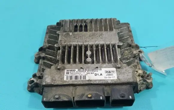Volvo S40 Engine control unit/module ECU 30729065A IMPRK1574248