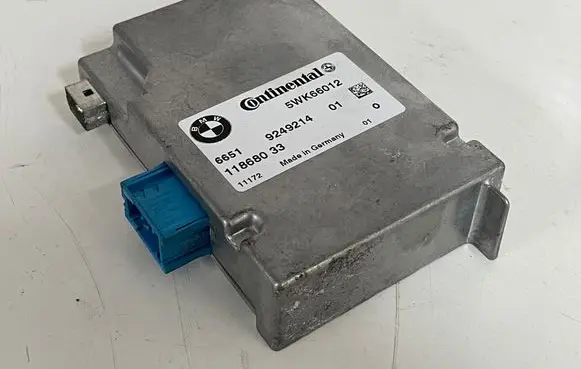 BMW X6 E71 Camera control unit module 6651924921401 9249214 5WK66012
